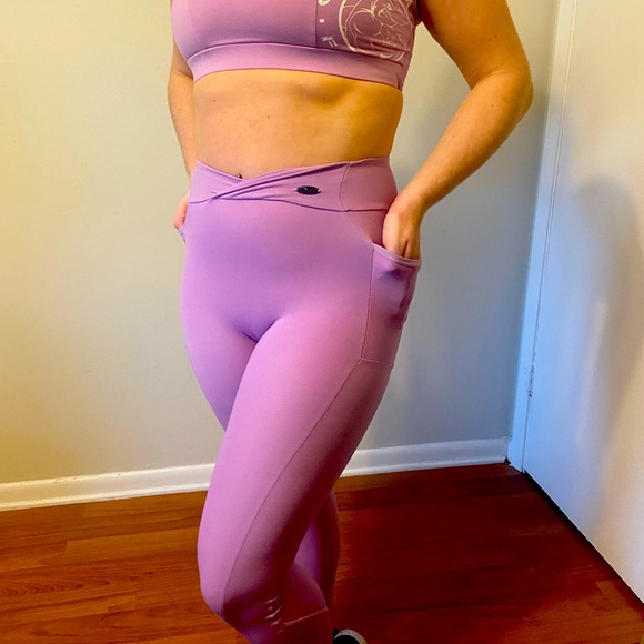 Gym Shark legacy series limited edition set. - Picture 4 of 5